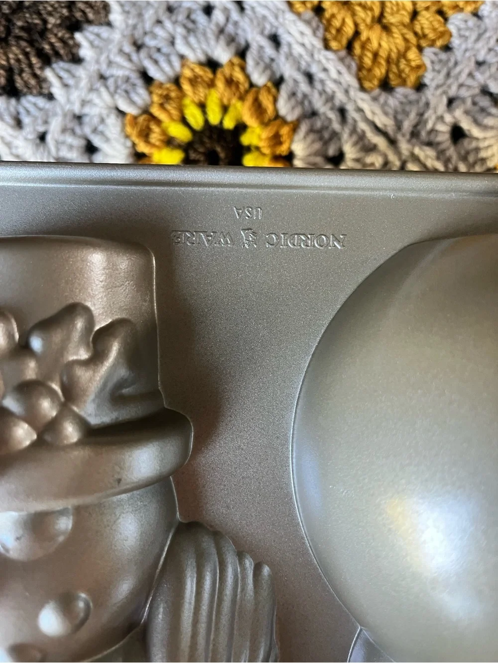 Nordic Ware Silver Snowman Cake Pan Mold 10 Cup